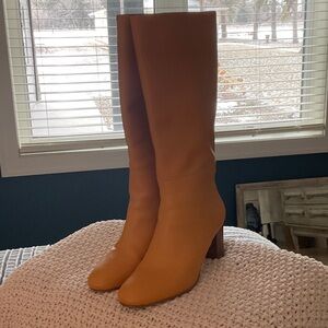 Unk Women's Tan Heeled Boots